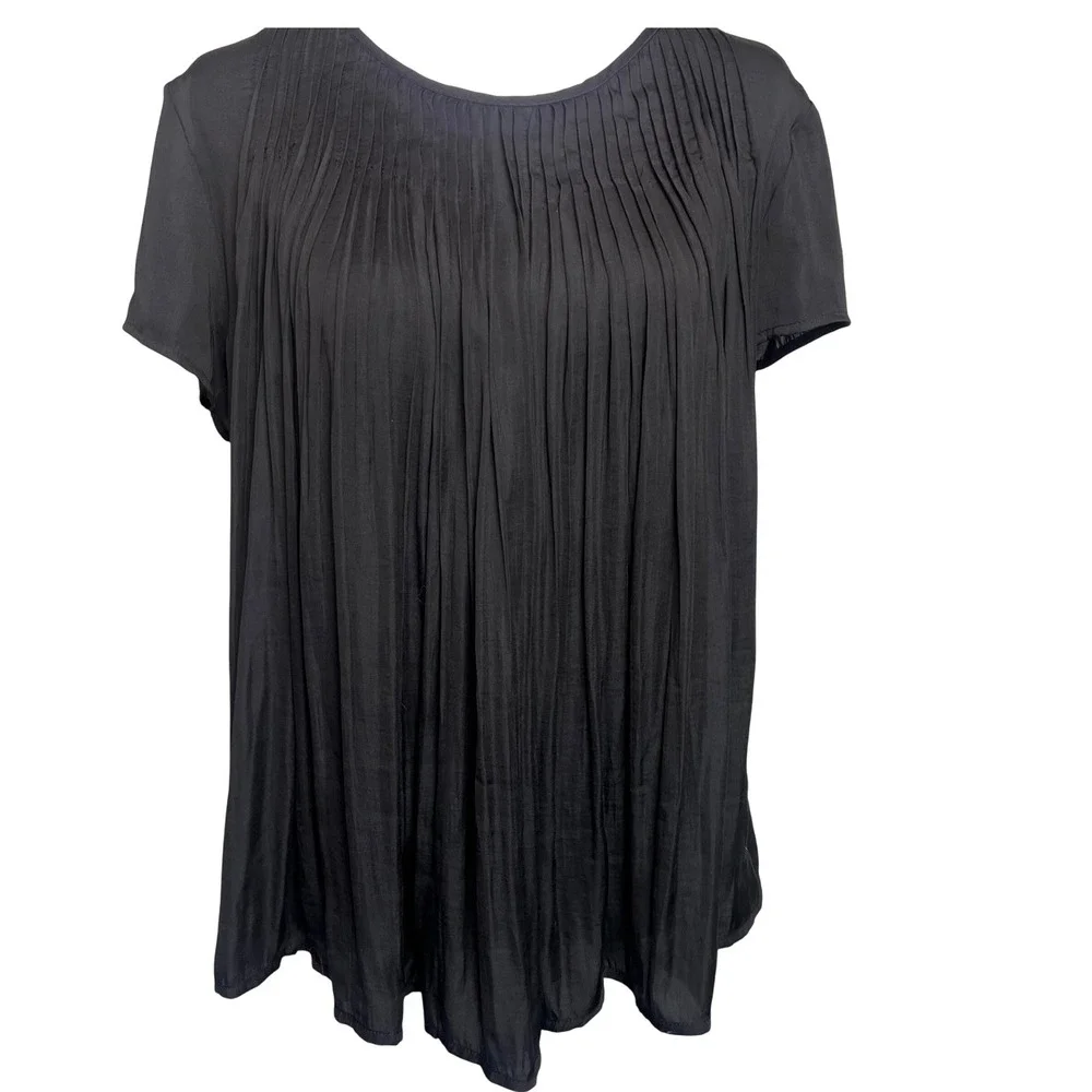 Dolan Anthropologie Black Pleated Blouse —‎ Size M
